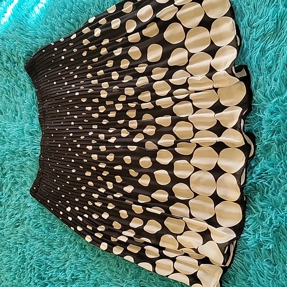 S.L.B. Petite black/white polka-dot pleated skirt size PM
